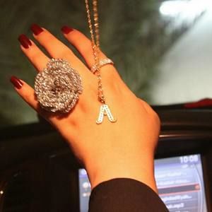 Meet your Posher, Elaha